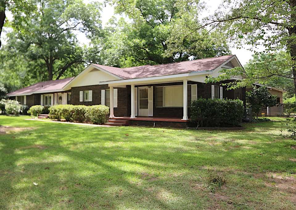 1st image of 1006 Lincoln Dr