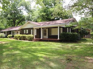 1006 Lincoln Dr, Longview, TX 75604