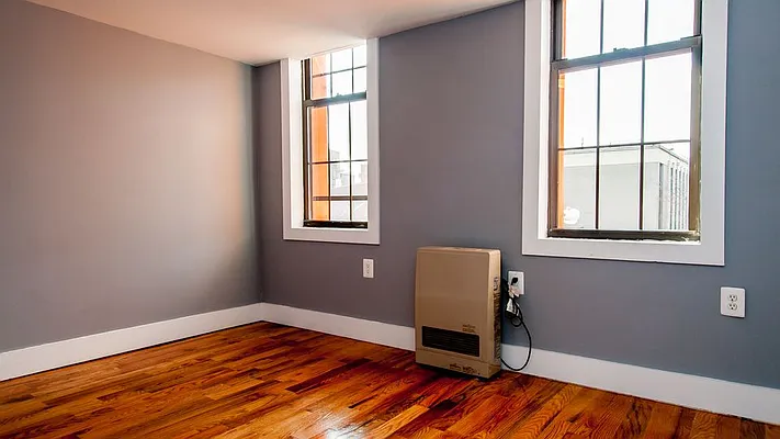 Rented by Nooklyn NYC LLC | media 44