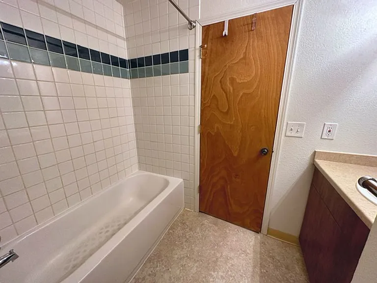 1822 Bellevue Loop — Photo 9
