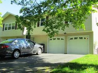 58 Powder Horn Dr, Phillipsburg, NJ 08865