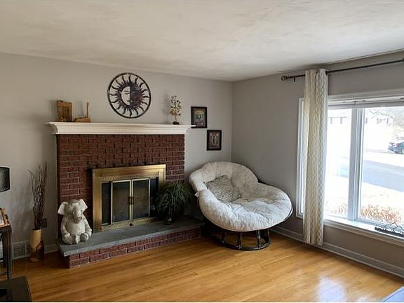 5th image of 4852 Marshall Dr E