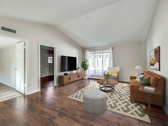 2nd image of 10532 Stone Canyon Rd APT 209
