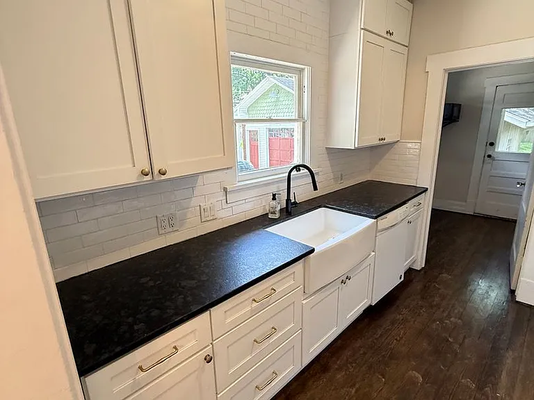 1038 S Fremont Ave — Photo 15