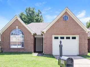 8468 Cross Point Dr, Olive Branch, MS 38654