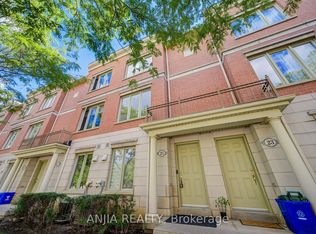 25 Galleria Pkwy, Markham, ON L3T 0A4