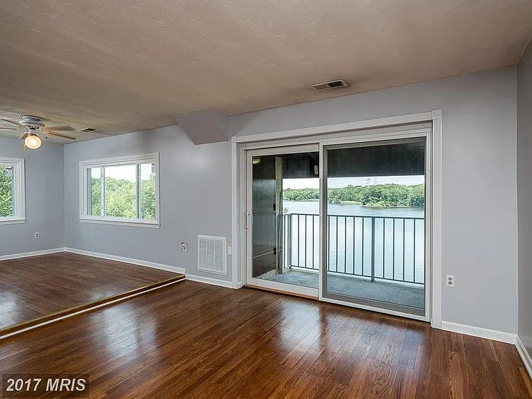 355 Gatewater Ct — Photo 22