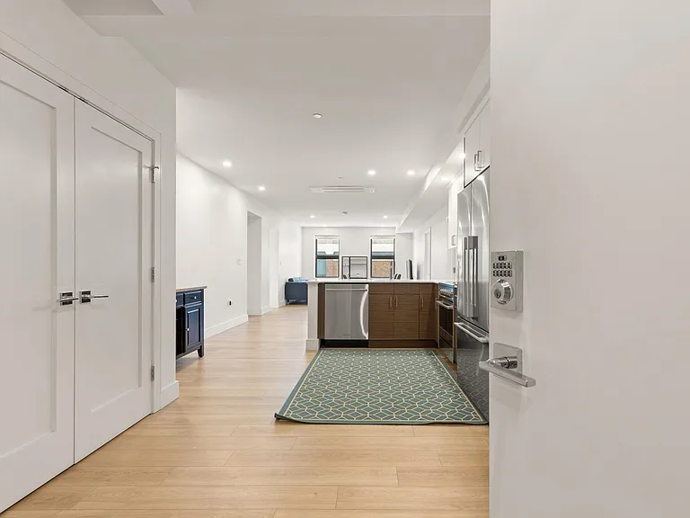1950 Washington St #2G — Photo 7