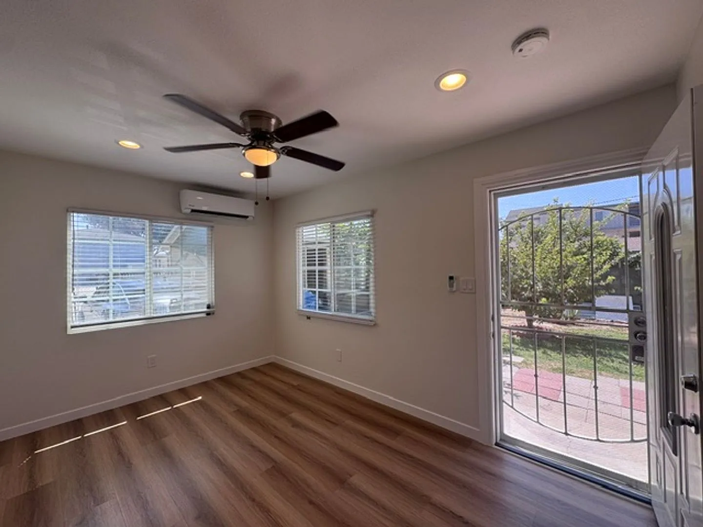 1600 Sherman Pl — Photo 3