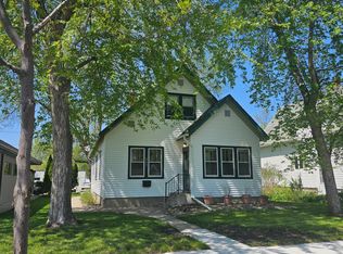 203 E 6th St, Morris, MN 56267