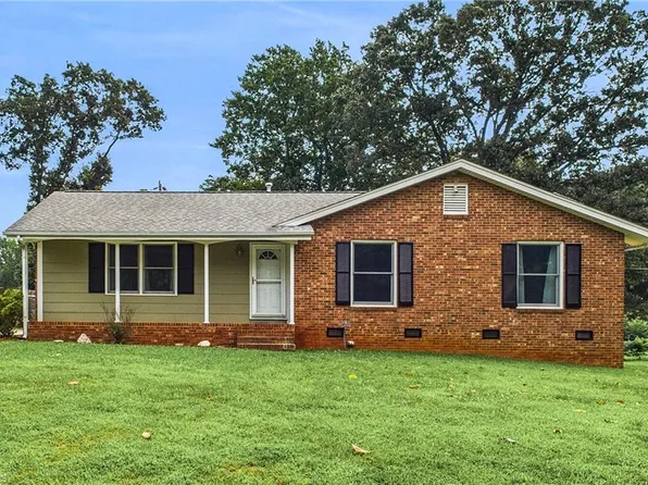 4127 Summerglen Dr, Greensboro, NC 27406