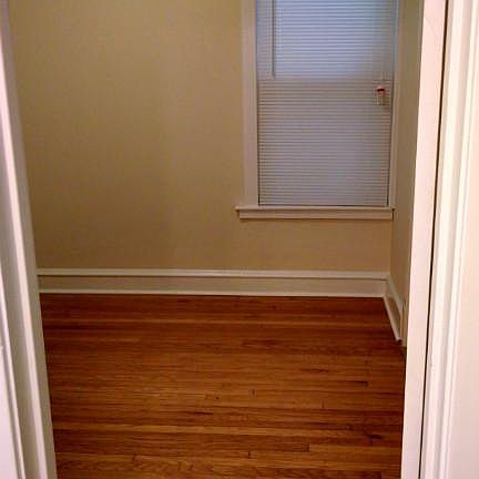 3rd image of 2231 N Sawyer Ave #1