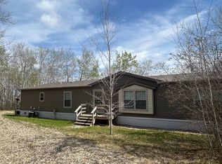 25 Boundary Lk, Bottineau, ND 58318
