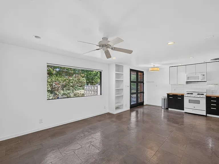 1703 Wethersfield Rd — Photo 6