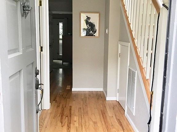 3rd image of 212 Wixon Ave