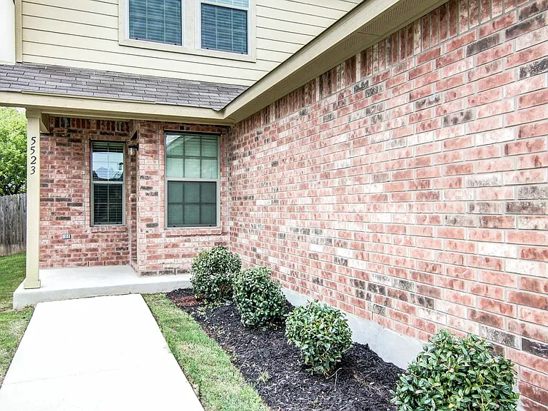 5523 Degan Way — Photo 11