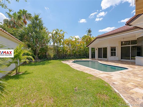 REMAX(21)