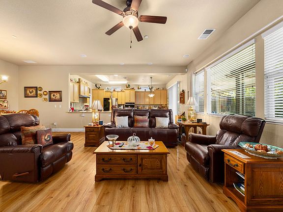 5th image of 780 Griffey Way