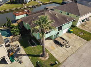 13 S Skimmer St, La Marque, TX 77568