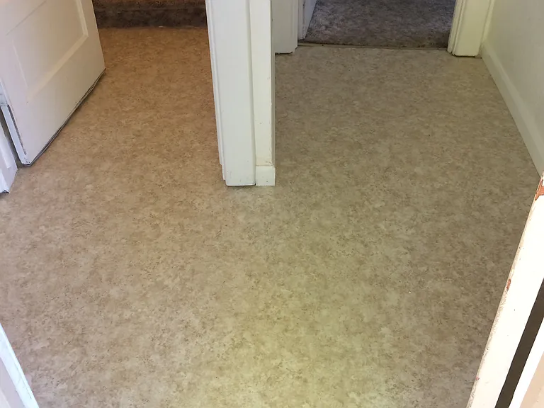 DUPLEX ENTRYWAY