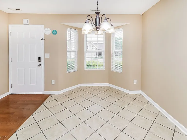 3005 Hunters Creek Ct — Photo 6