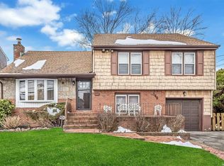 549 Church Ave, Woodmere, NY 11598
