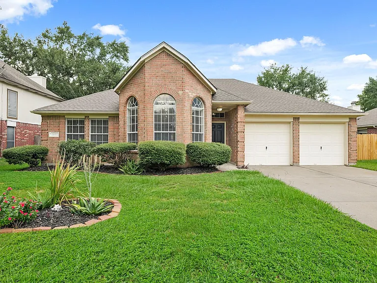 3651 Woodlace Dr — Photo 1