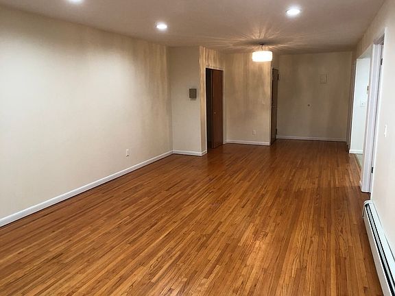 3rd image of 21-35 33rd Ave #1A