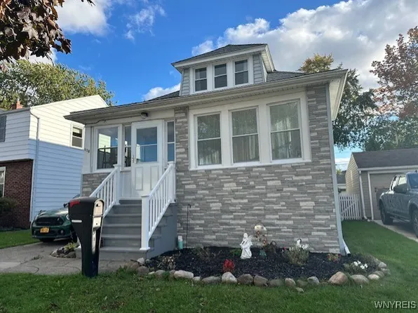 110 N End Ave, Buffalo, NY 14217