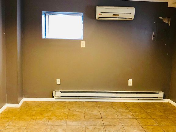 2nd image of 358 Taylor Ave #2