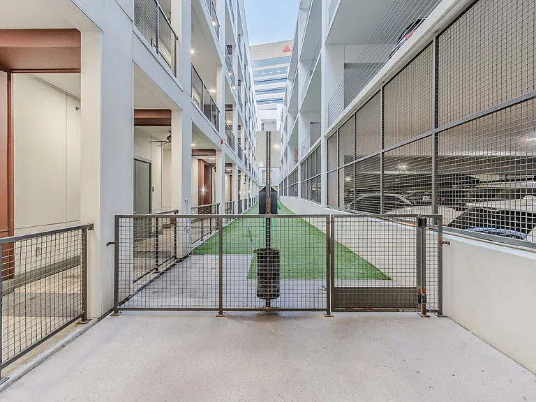 Anthem Cityline Apartments — Photo 32