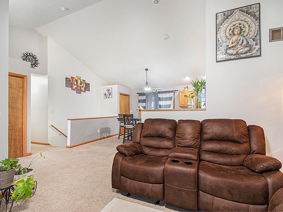 3rd image of 27590 Red Thistle Dr