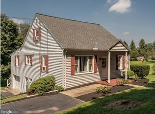 479 White Oak Ln, Leesport, PA 19533