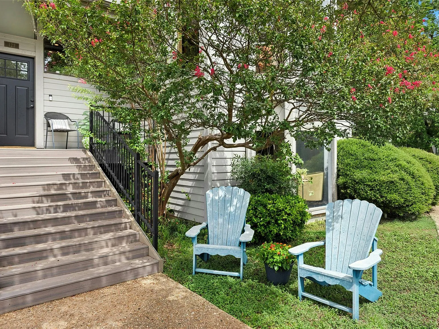 4 bed, 4.0 bath, 2272 sqft, $3,850 — Photo 3
