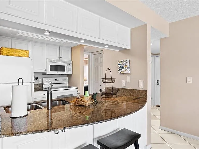 1700 Cove II Pl #310 — Photo 22