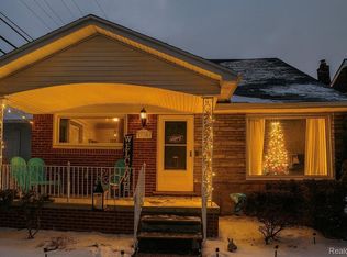 15854 Englewood Ave, Allen Park, MI 48101