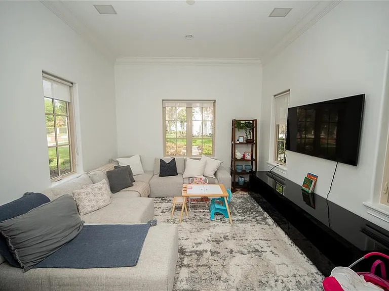 719 Eastlawn Dr — Photo 27