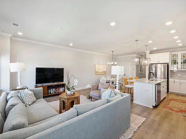 2522 Lydia Ave — Photo 8