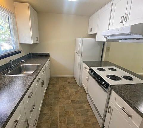 4th image of 4091 NW Country Ln #8
