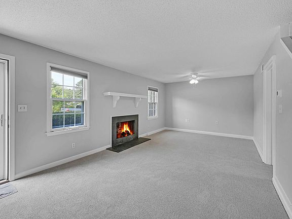3rd image of 31 Scott St #1