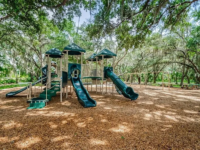 18126 Paradise Point Dr — Photo 46