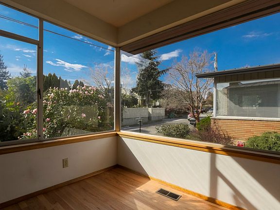 3rd image of 7042 Cleopatra Pl NW