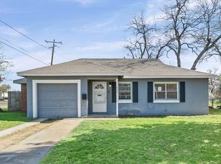 660 Schieme St, River Oaks, TX 76114