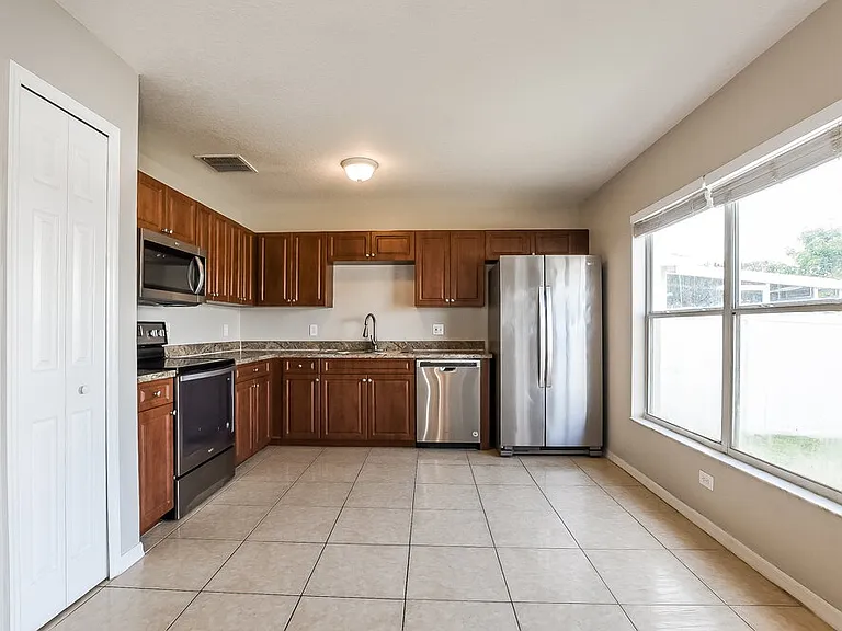 2347 Topaz Trl — Photo 7