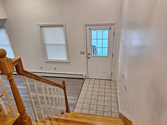 3rd image of 172 Woodward Ave #1