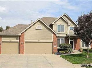 15814 Emiline St, Omaha, NE 68136