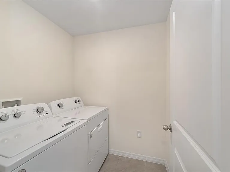 8848 SW 49th Cir — Photo 16