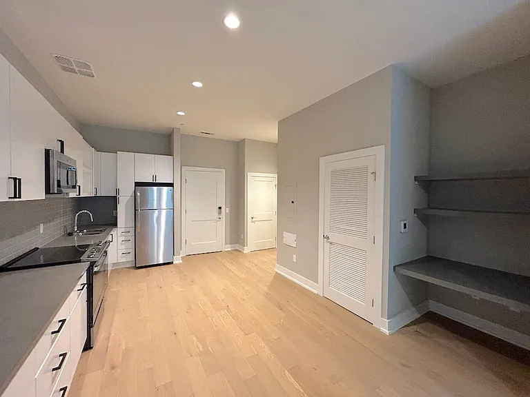 601 E 39th Street — Photo 91