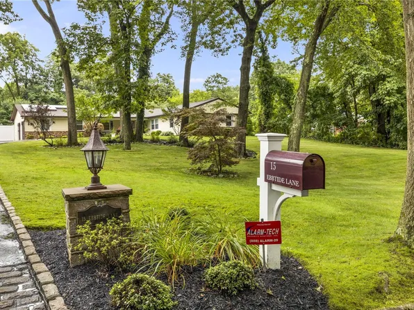 15 Ebbtide Lane, Dix Hills, NY 11746