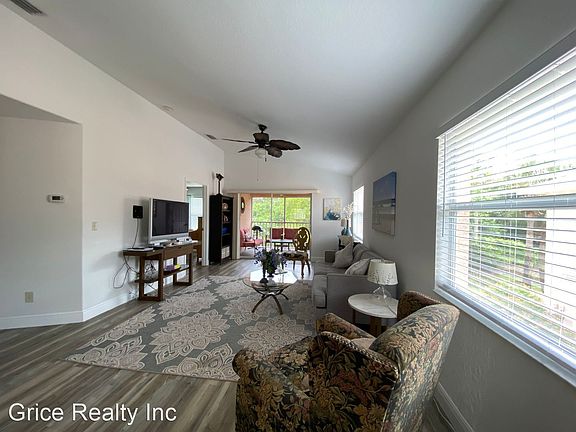 4th image of 26699 Little John Ct #1-64